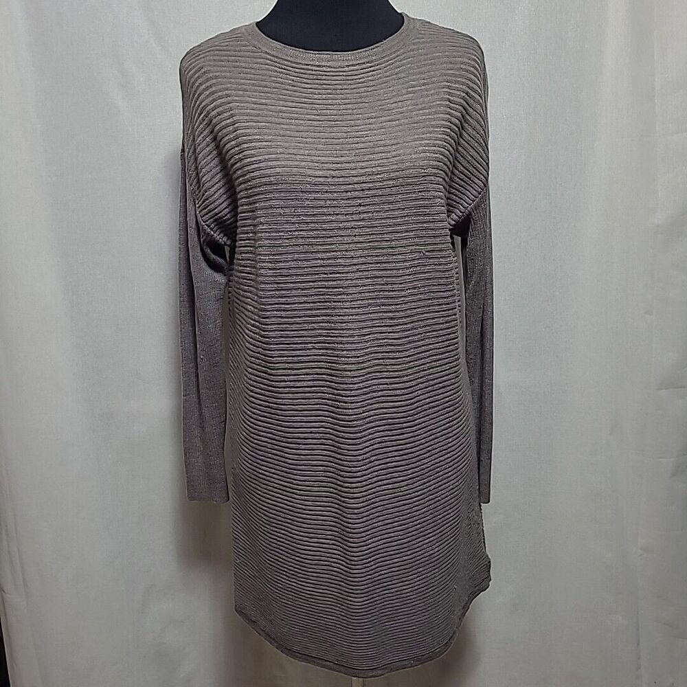 Tahari Tunic Length Sweater Medium Ribbed Roundneck Beige Extra Fine Merino Wool